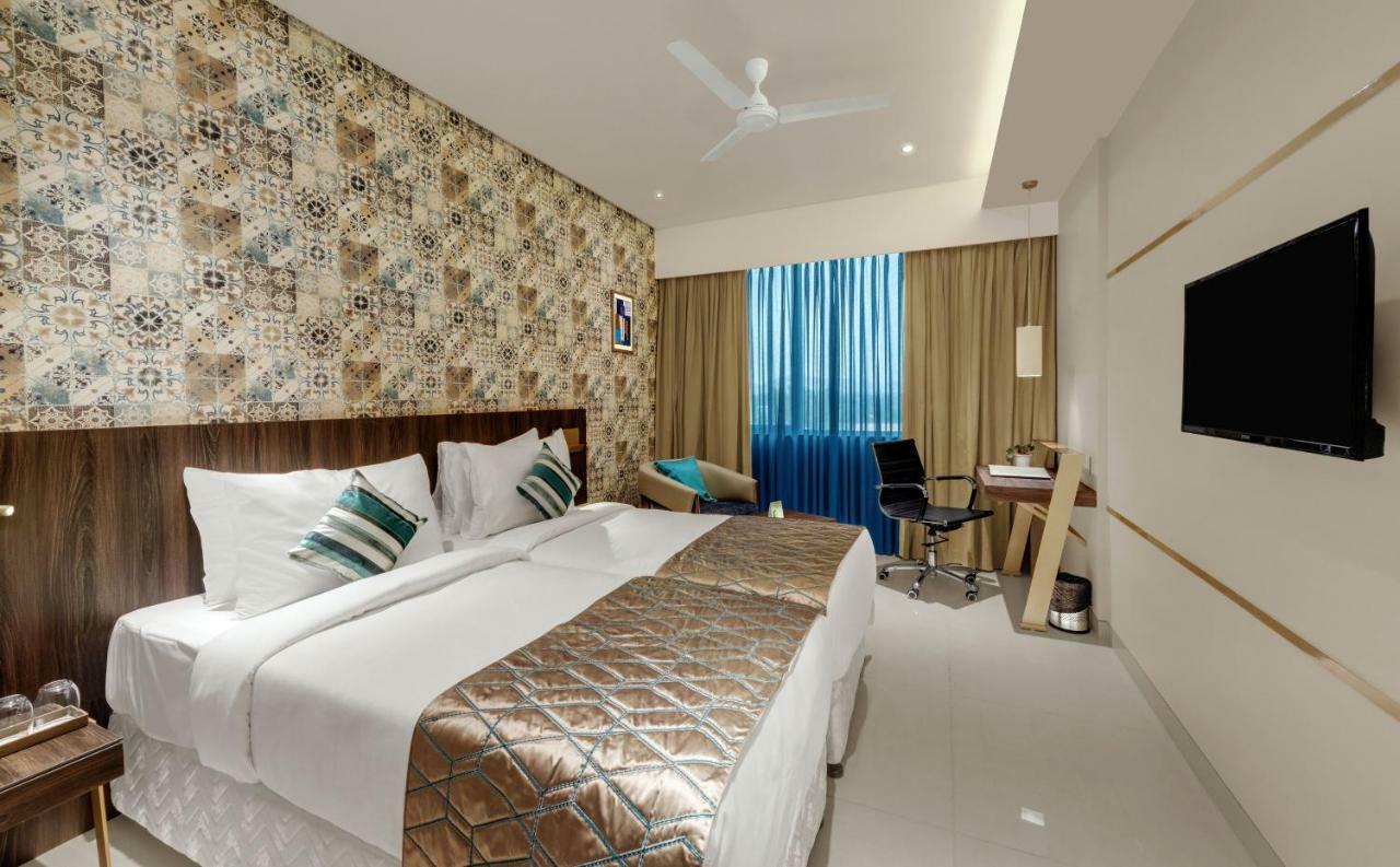 The Fern Residency Karad Hotel Exterior photo