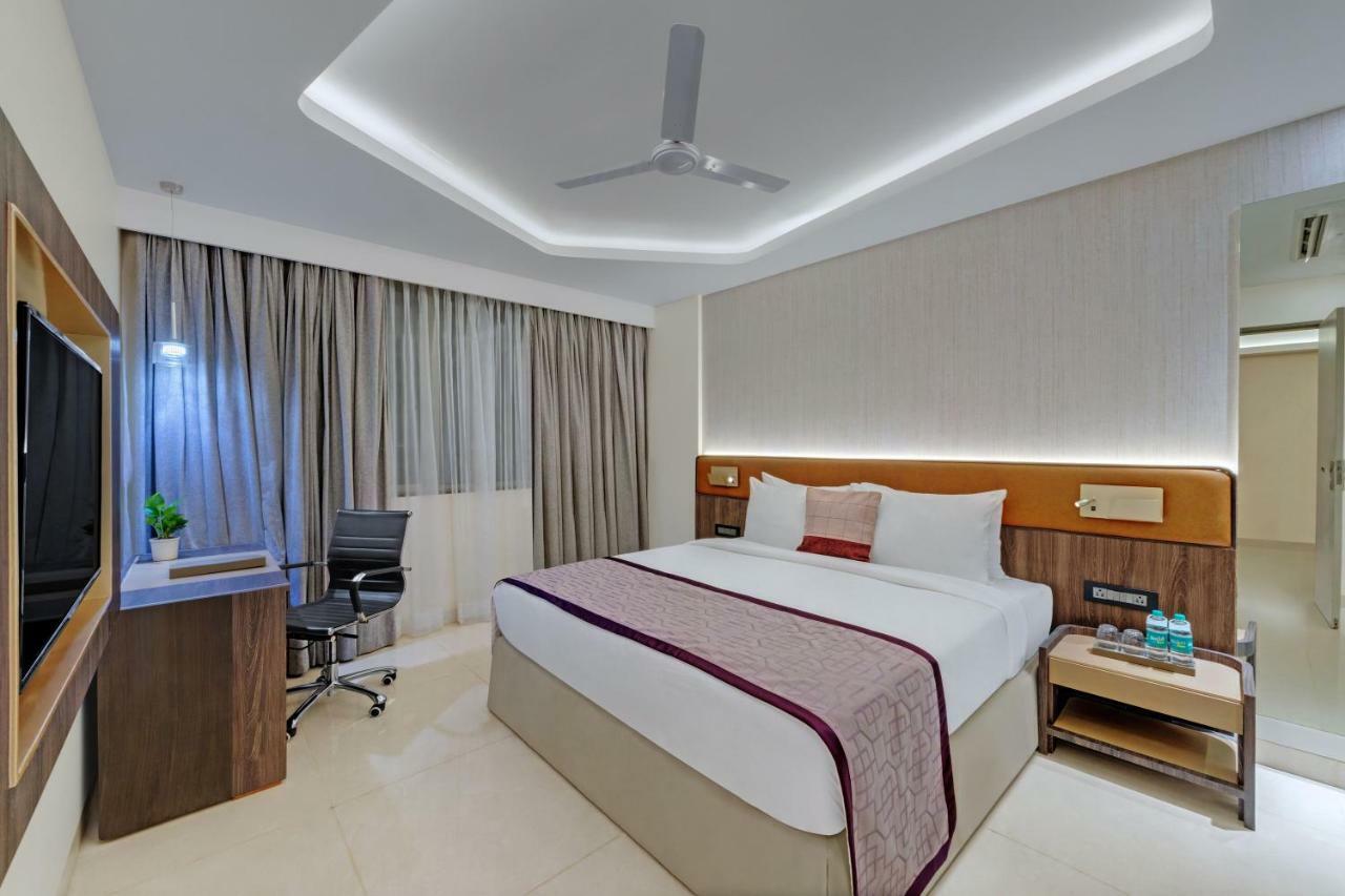 The Fern Residency Karad Hotel Exterior photo